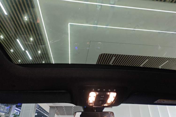 Used Mercedes-Benz A-Class 2021 A 200 L Sport Sedan Fashion Model
