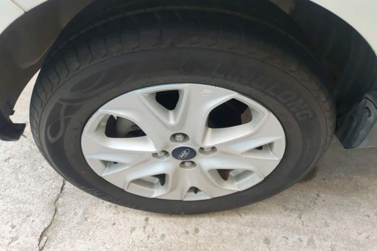 Used Ford EcoSport 2013 1.5L Automatic Fashion Model
