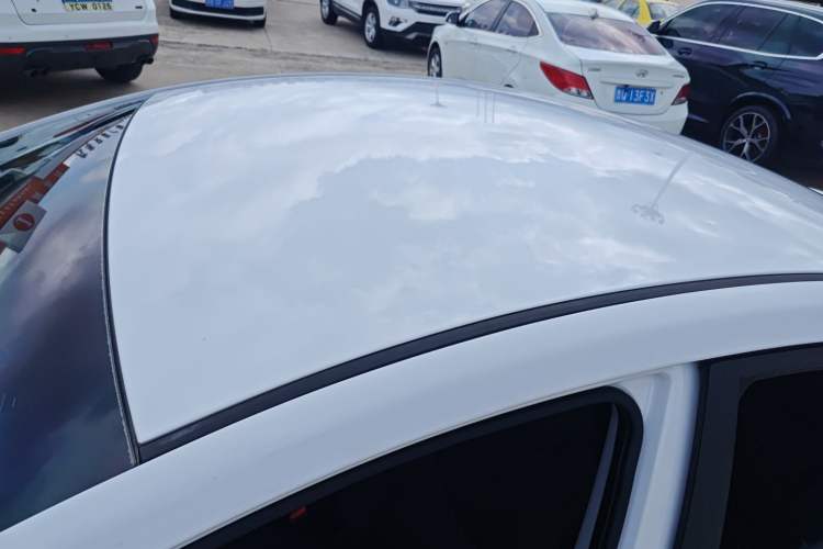 Used Hyundai Elantra 2016 1.6L Automatic Smart Version
