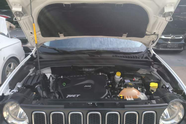 Used  Renegade 2016 1.4T Automatic Kinetic Edition
