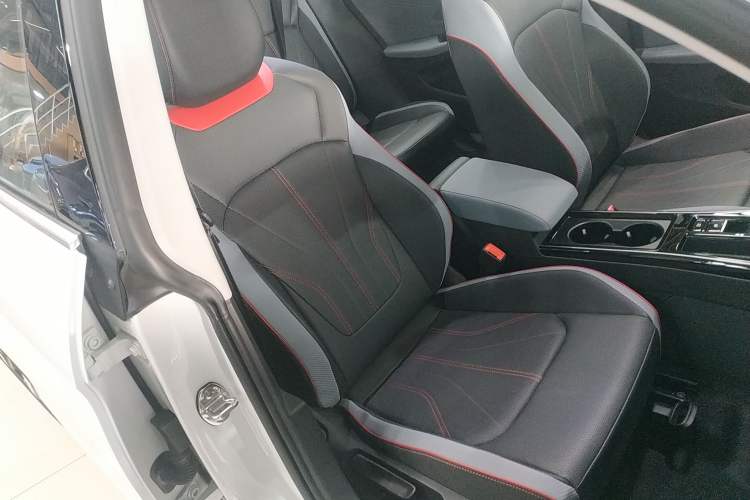 Used Volkswagen Lamando 2025 Lavida L 280TSI DSG Cool & Spicy Edition
