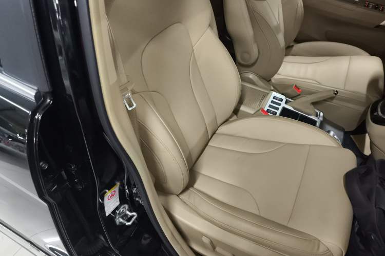 Used Haval H6 2014 Sport Version 1.5T Manual Two-Wheel Drive Elite Edition
