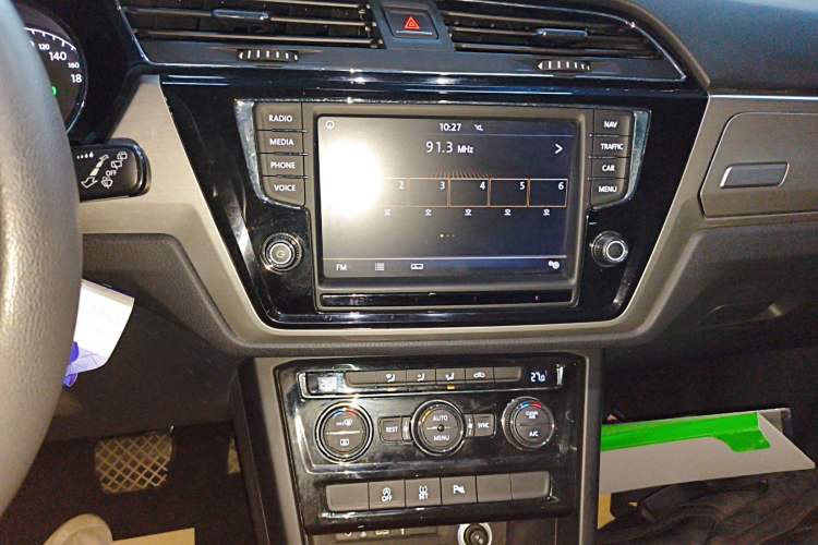 Used Volkswagen Touran 2018 Volkswagen Touran L 280TSI DSG Comfort Edition 7 Seats China VI Standard
