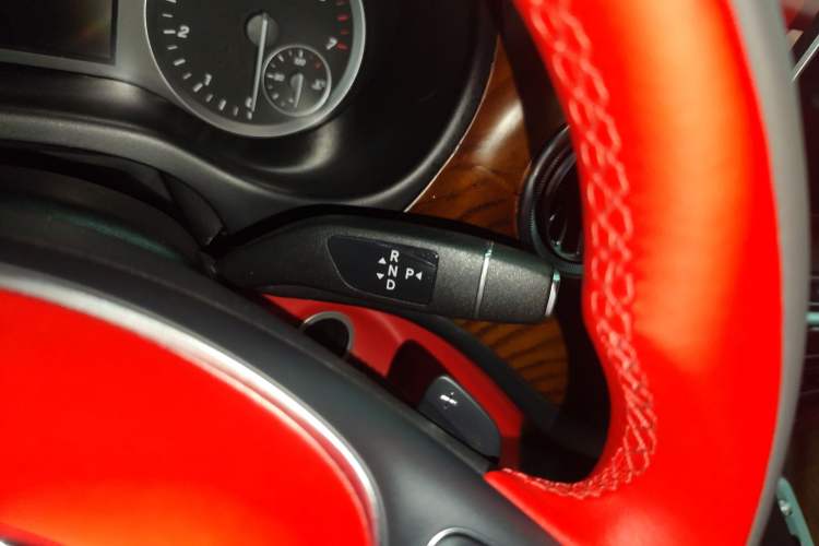 Used Mercedes-Benz Vito 2021 2.0T Business Version 7 Seats
