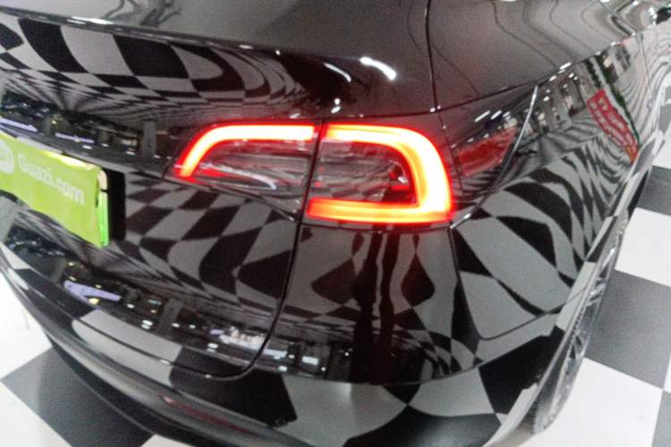 Used Tesla Model Y 2021 Standard Range Rear-Wheel Drive Version