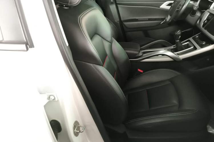 Used Geely Auto Emgrand X7 Sport 2018 2.0L Manual Two-Wheel Drive Zhiya Version