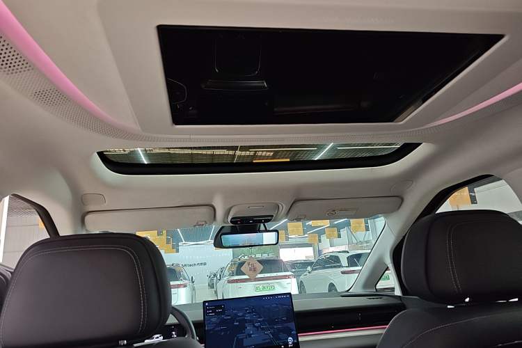 Used XPeng X9 2024 640 All-Wheel Drive High-Performance Max
