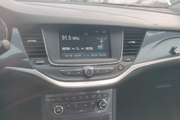 Used Buick Verano 2016 Hatchback 15S Automatic Leading Model
