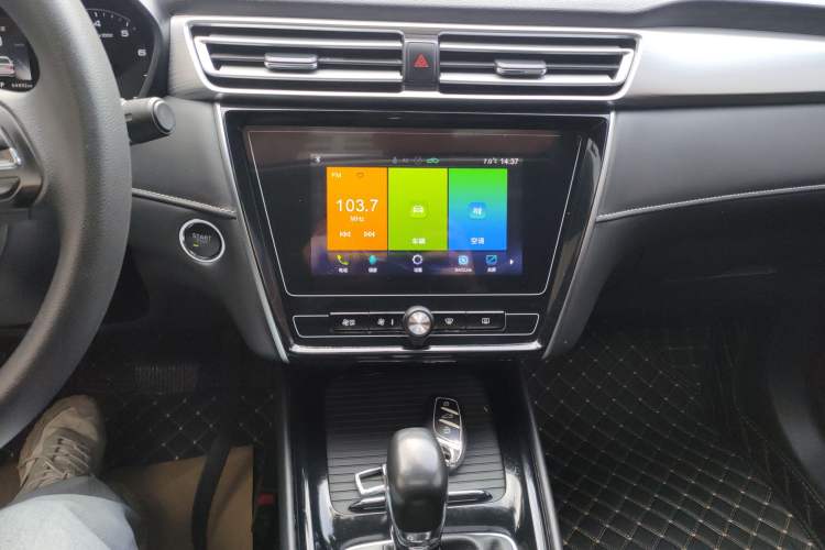 Used Roewe i5 2019 1.5L Automatic 4G Connected Langyue Edition
