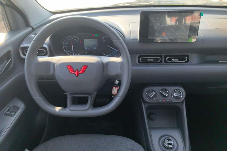 Used Wuling Hongguang New Energy 2024 All-Electric Model 300KM Standard Version