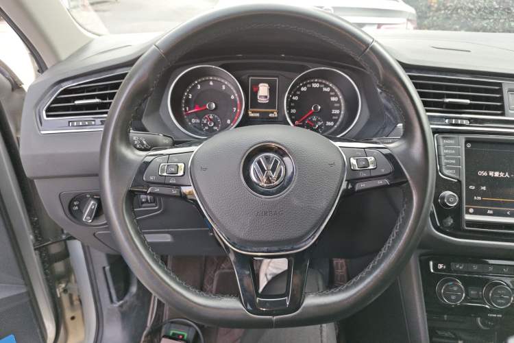 Used Volkswagen Tiguan L 2018 330TSI Automatic Two-Wheel Drive Luxury Edition
