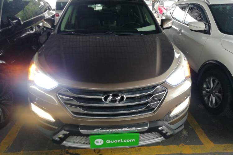 Used Hyundai Santa Fe 2015 2.0T Automatic All-Wheel Drive Smart Version 5 Seats