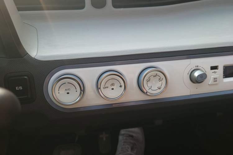 Used Wuling Hongguang MINIEV 2022 Macaron Premium Model – Lithium Iron Phosphate
