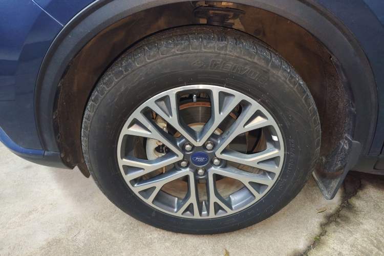 Used Ford Escape 2020 EcoBoost 245 Two-Wheel-Drive Titanium Edition
