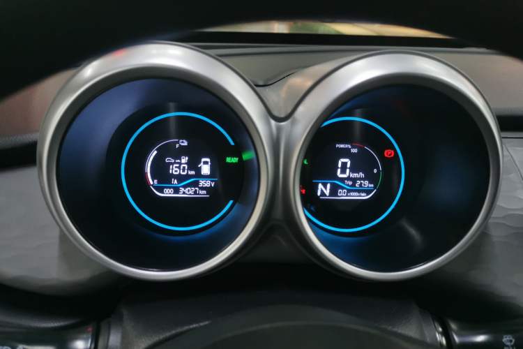 Used ORA Black Cat 2022 Updated Version 301 km Cute Pet Edition Lithium Iron Phosphate