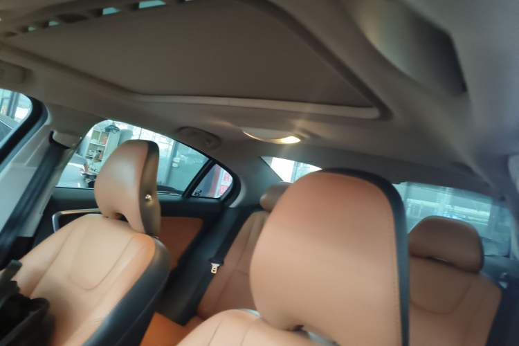 Used Volvo S60 2017 S60L T4 Smart Range Edition
