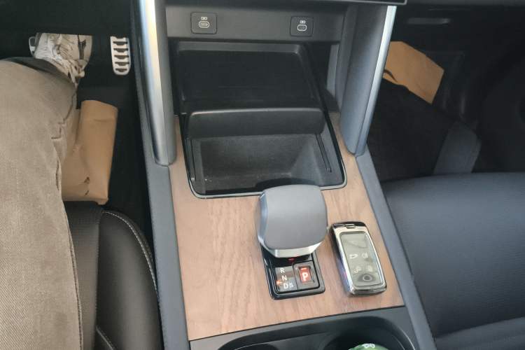 Used Land Rover Discovery Sport 2024 Performance Tech Edition