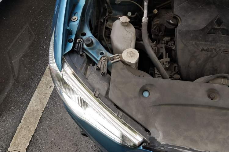 Used Mitsubishi ASX 2013 1.6L Manual Two-Wheel Drive Standard Edition
