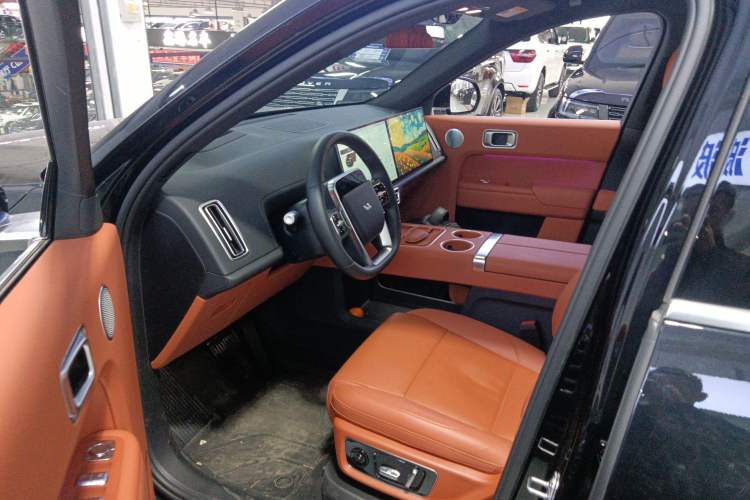 Used Li Auto L9 2025 Pro Smart Refresh Edition
