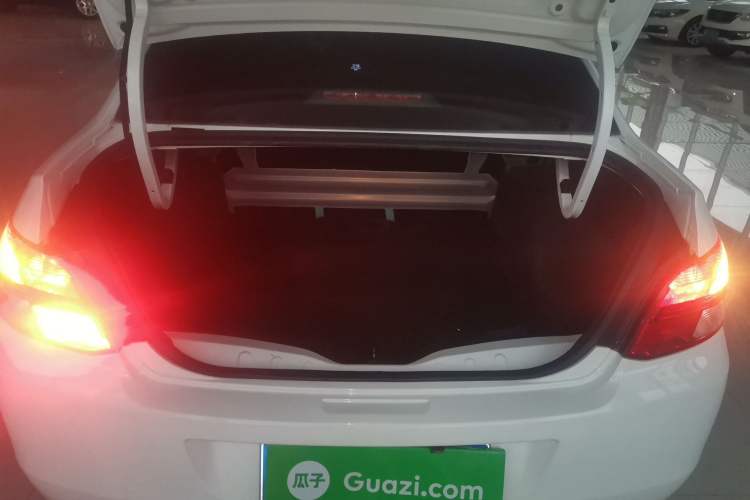 Used Peugeot 301 2016 1.6L Manual Comfort Edition
