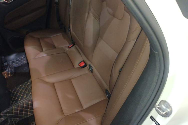 Used Volvo XC60 2024 B5 4x4 Smart Luxury Edition
