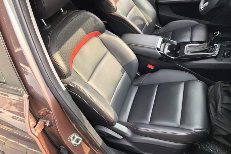 Used MG 5 2022 180 DVVT CVT Youth Luxury Edition
