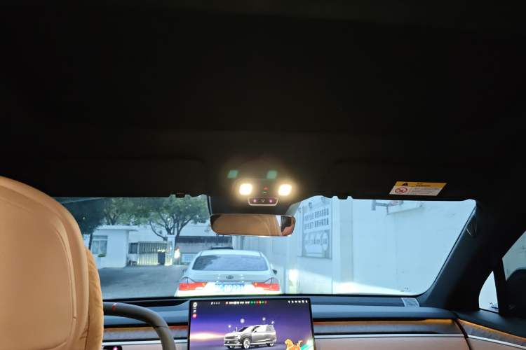 Used ONVO Luxeed L90 2025 Model—Max Six-Seater Version