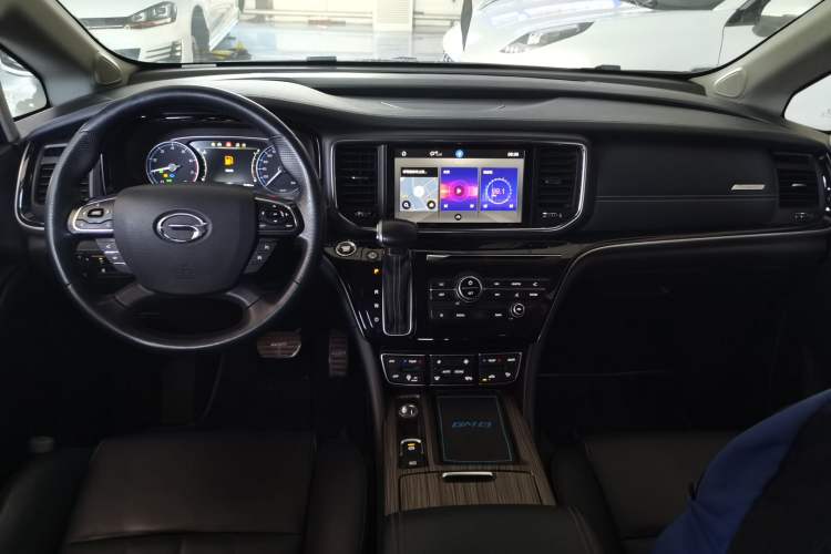 Used GAC Trumpchi M8 2020 390T Deluxe Edition
