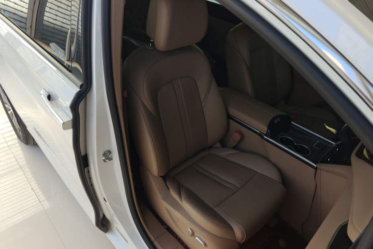 Used Buick GL8 2020 ES Land Cruiser 653T Luxury Edition
