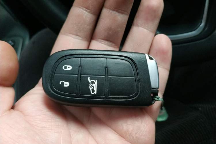 Used  Grand Commander 2018 2.0T Four-Wheel Drive Prestige Edition China V
