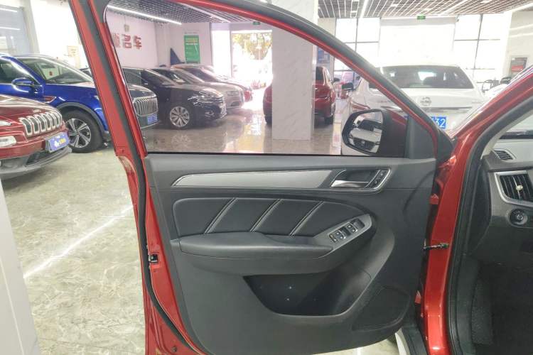 Used Roewe RX5 2018 20T Two-Wheel Drive Automatic Flagship Edition
