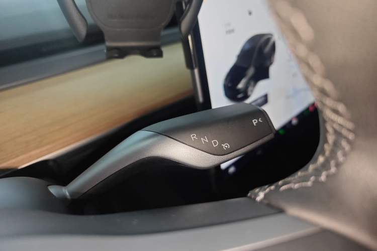 Used Tesla Model Y 2021 Standard Range Rear-Wheel Drive Version
