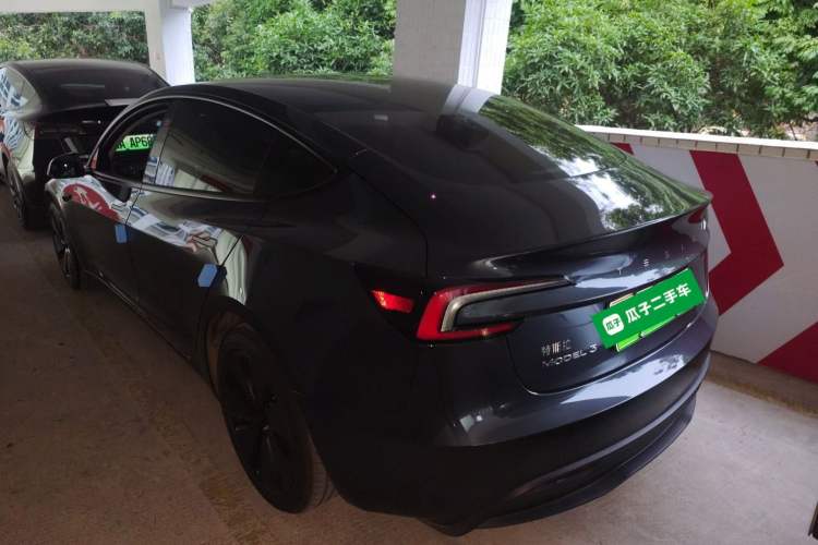 Used Tesla Model 3 2025 Rear-Wheel-Drive Version
