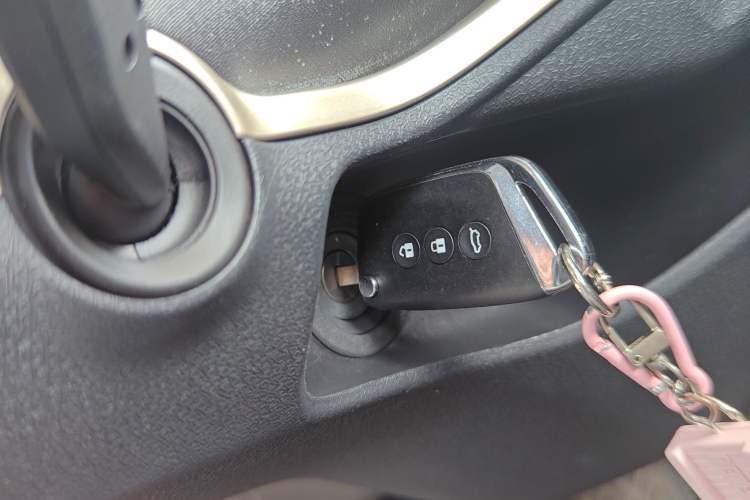 Used Baojun KiWi EV 2021 Artist Model Lithium Iron Phosphate
