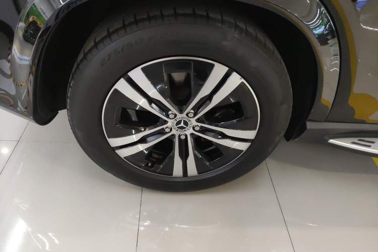 Used Mercedes-Benz GLE 2024 GLE 350 4MATIC Stylish Model
