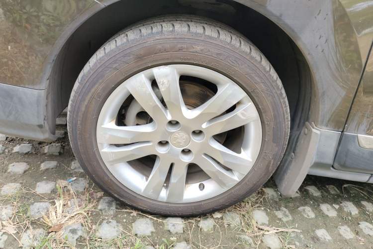 Used Peugeot 3008 2016 2.0L Automatic Classic Edition