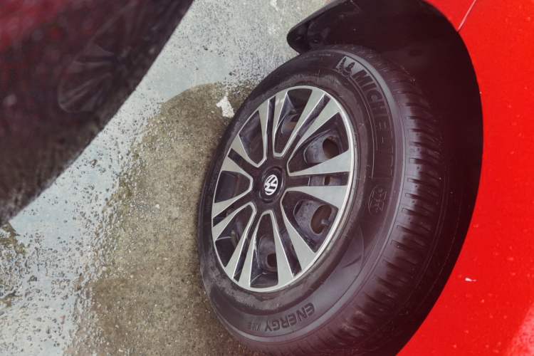 Used Volkswagen Polo 2013 1.4L Manual Fashion Edition