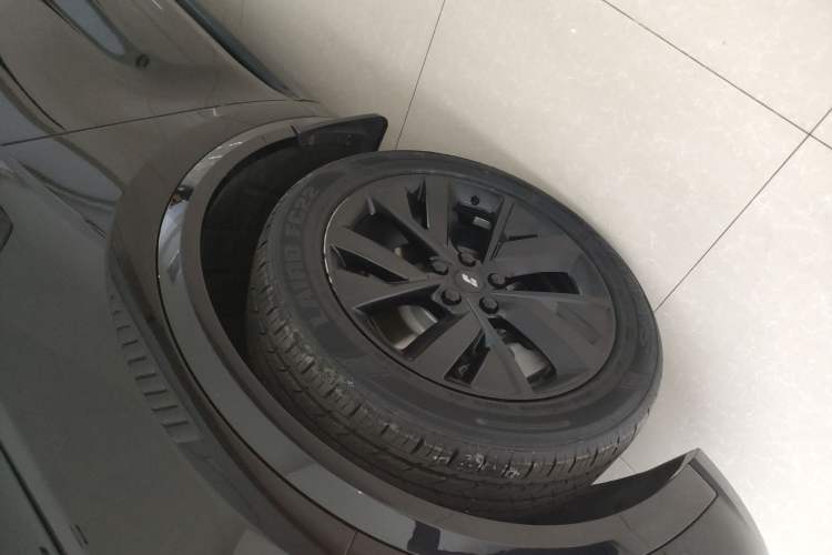 Used Li Auto L8 2023 Air model
