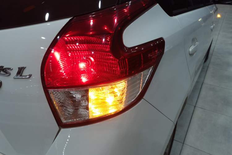 Used Toyota YARiS L 2015 1.5E Automatic Charm Edition
