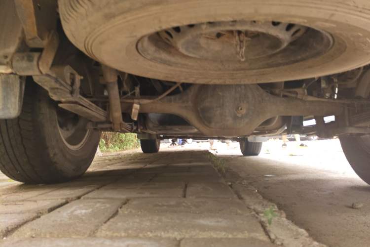 Used Nissan Navara 2017 2.5L Automatic 2WD Luxury Edition QR25
