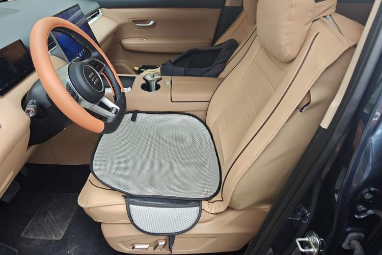 Used  E5 PLUS 2025 165 km Long-Range Version PLUS 5-Seater
