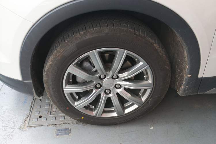 Used Cadillac XT4 2021 28T Two-Wheel Drive Leading Version
