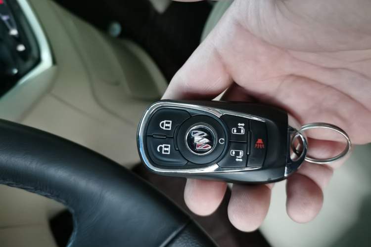 Used Buick GL8 2023 ES Lu Zun Deluxe Model
