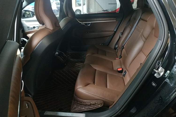 Used Volvo S90 2021 B5 Zhiyuan Luxury Edition
