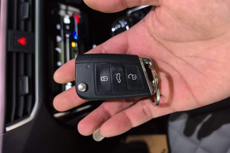 Used Volkswagen Tayron 2024 300TSI Two-Wheel-Drive Luxury Plus Advanced Version
