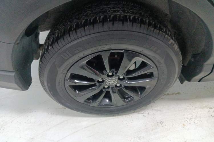 Used Toyota RAV4 2019 2.0L CVT Two-Wheel Drive Fashion X Limited Edition China V Standard
