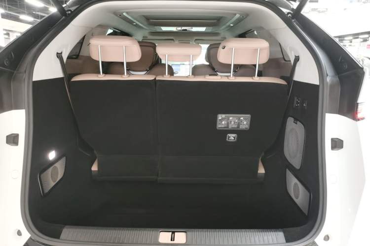 Used XPeng X9 2024 640 All-Wheel Drive High-Performance Max
