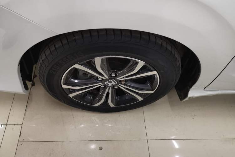 Used Honda Envix 2022 180TURBO CVT Comfort Version