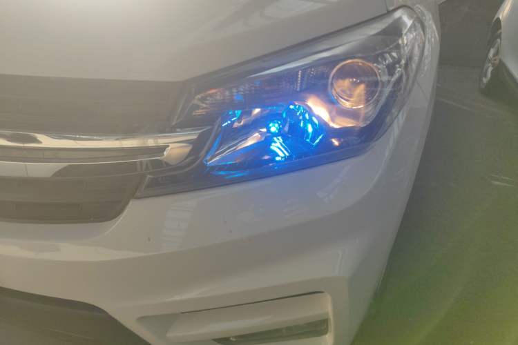 Used Dongfeng Fengon S560 2018 1.8L Manual Urban Model 7 Seats