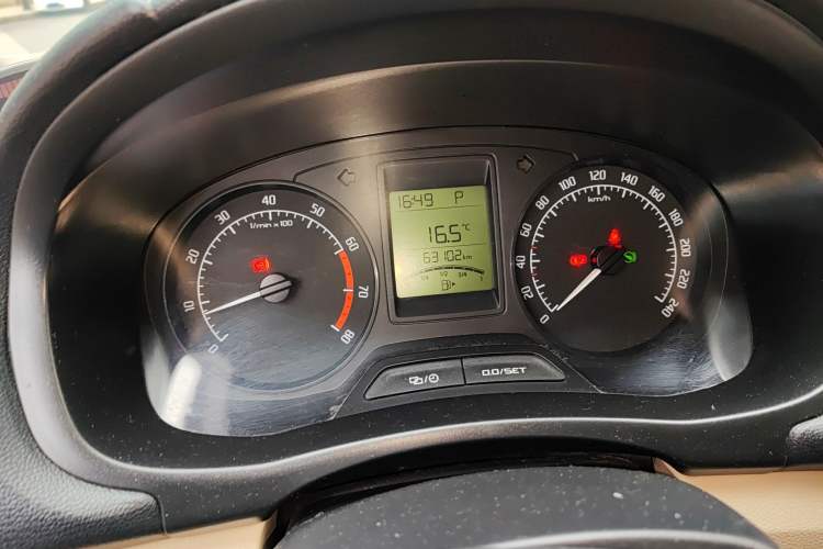 Used Skoda Fabia 2014 1.4L Automatic Crystal Edition